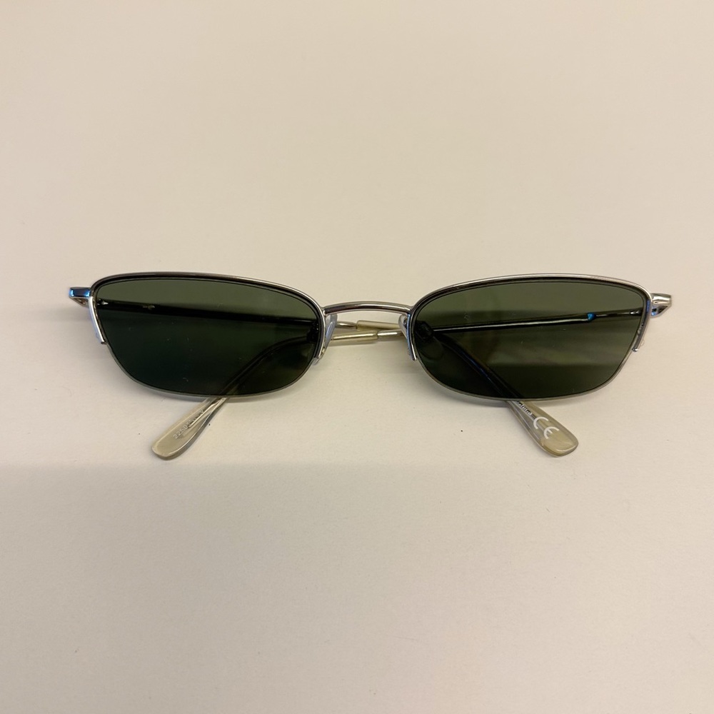 Thin Rectangular Sunglasses - image 3